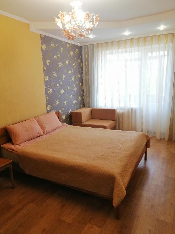 Уютная Квартира На Лётной 6 Chernihiv Exterior photo